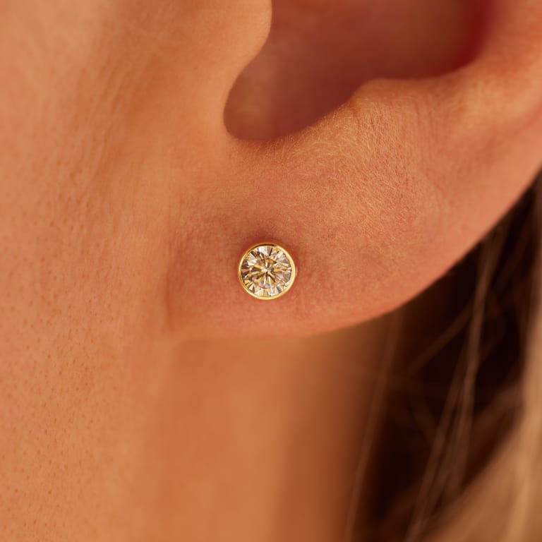 9 karaat oorknoppen met zirkonia 4mm voor dames