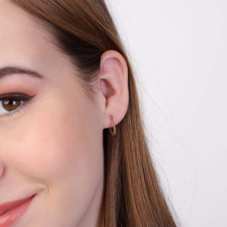 9 karaat oorringen rib rond voor dames