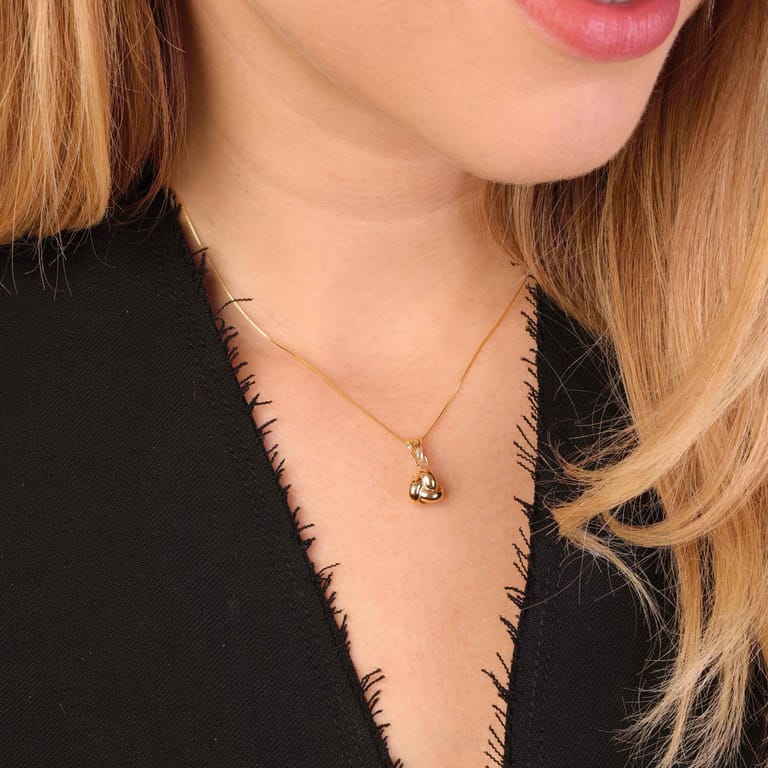 9-karätige Goldkette mit Charms Knoten