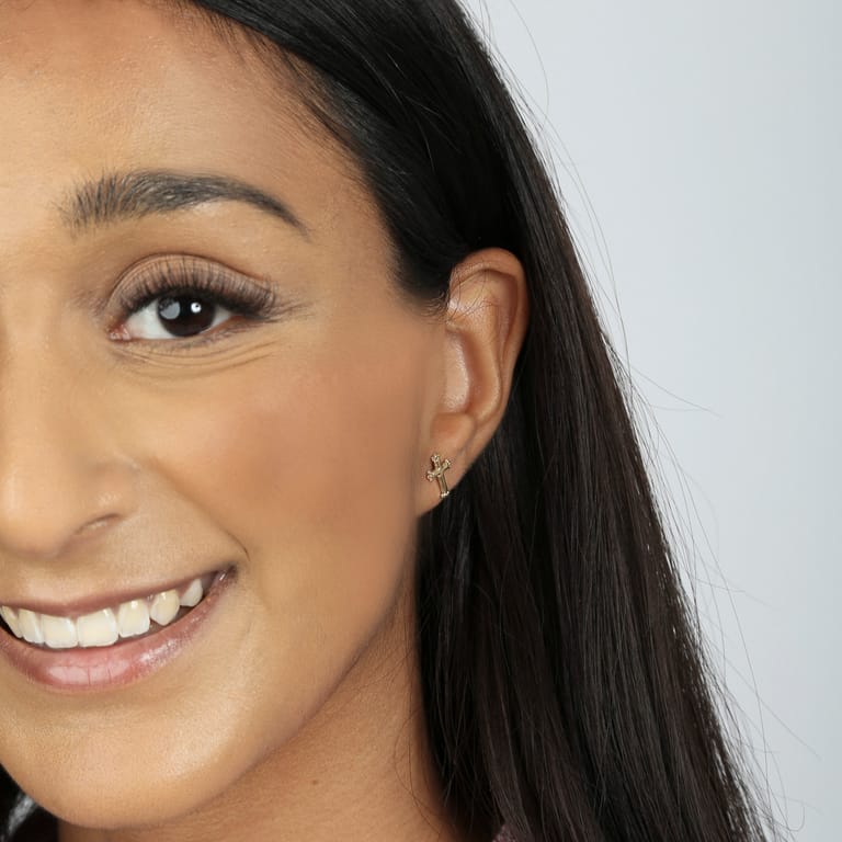 9-karätige Ohrstecker Kreuz