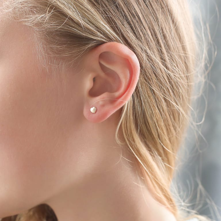 9-karätige Ohrstecker Herz