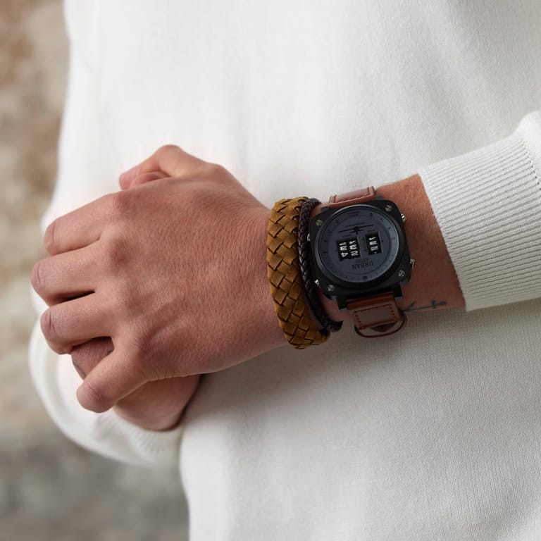 Edelstahl-Herrenarmband mit geflochtenem Leder in Hellbraun