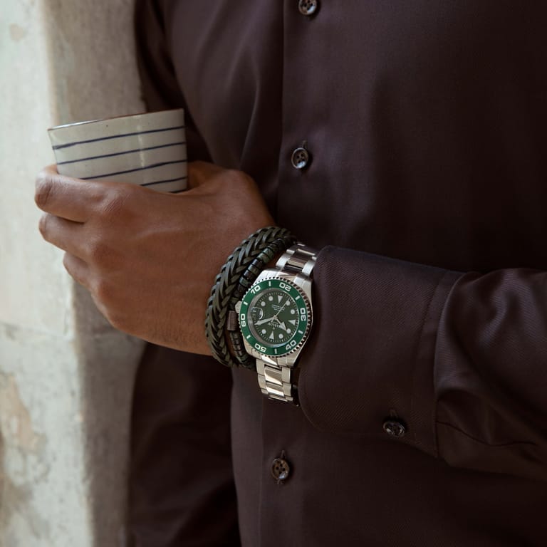 Herrenarmband aus Edelstahl mit geflochtenem, dunkelgrünem Leder