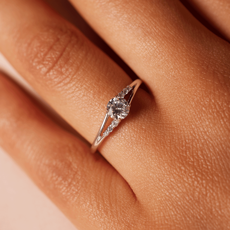 Zilveren ring met zirkonia