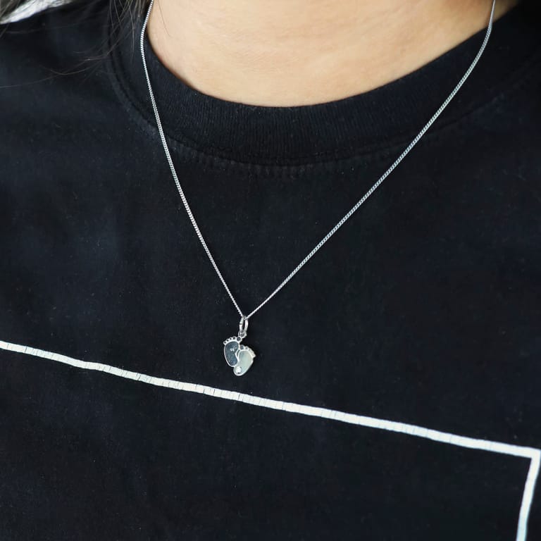 Zilveren hanger voetjes met zirkonia