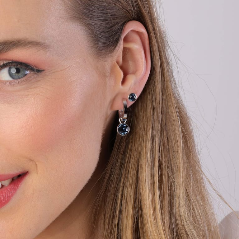 Zilveren oorknoppen kristal montana voor dames