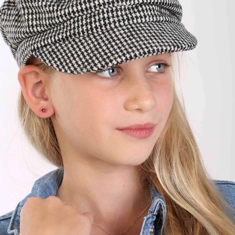 Zilveren kinderoorbellen lieveheersbeestje