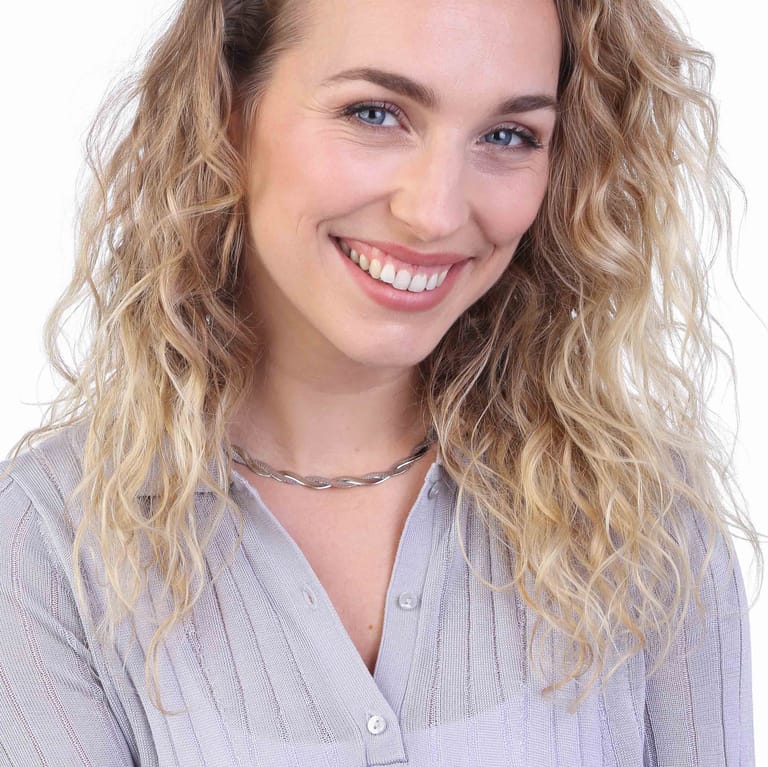 Gerecycled zilveren ketting gedraaid voor dames