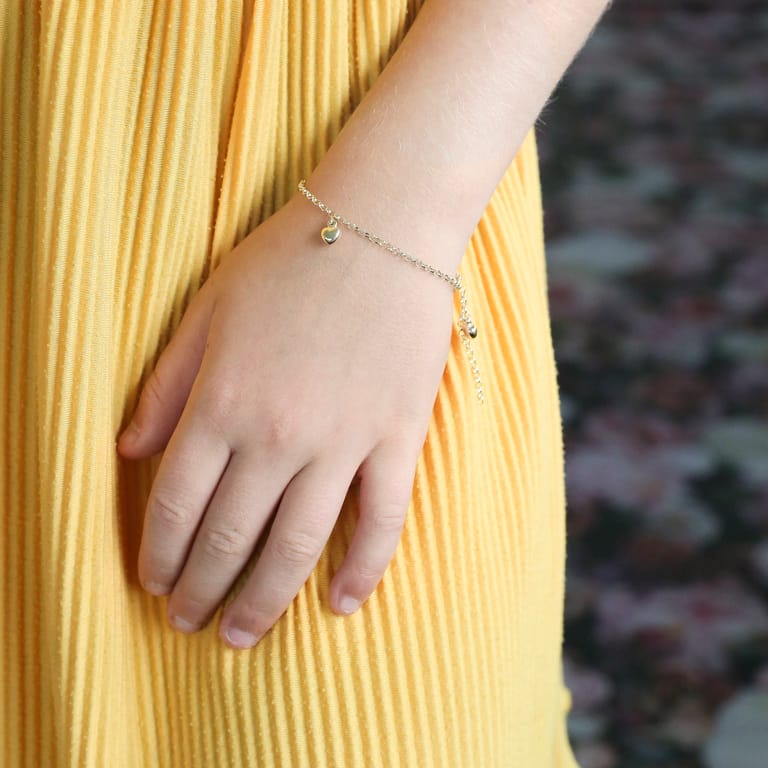 9 Karaat kinder-armband met 3 hartjes