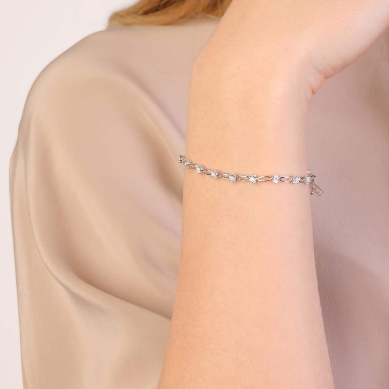 14 Karaat witgouden armband met diamant 0,30ct