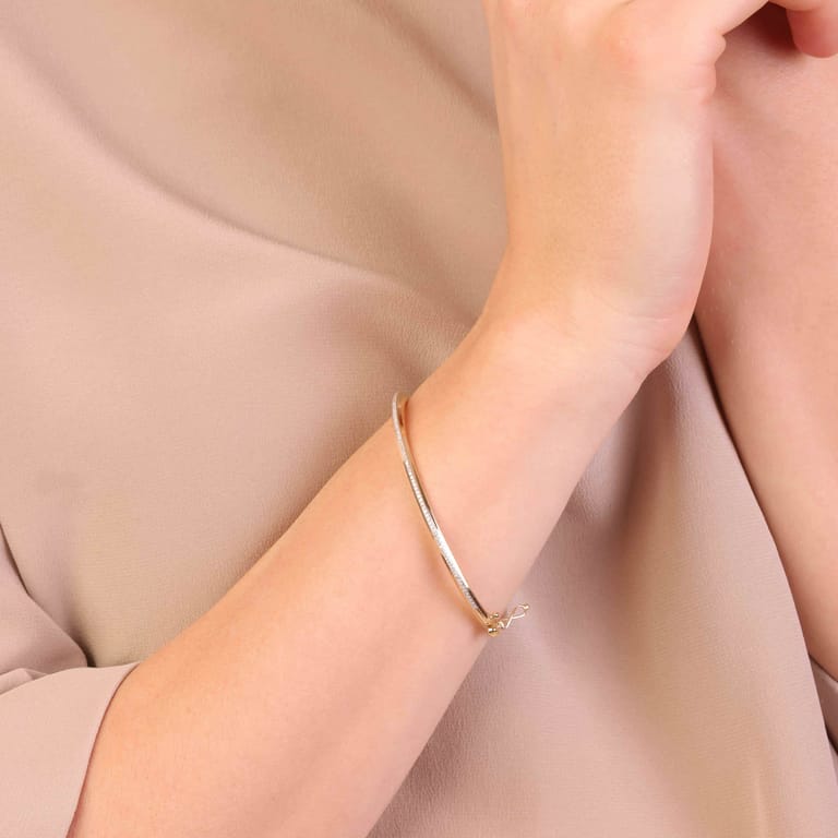 14 Karaat geelgouden armband met diamant 0,22ct