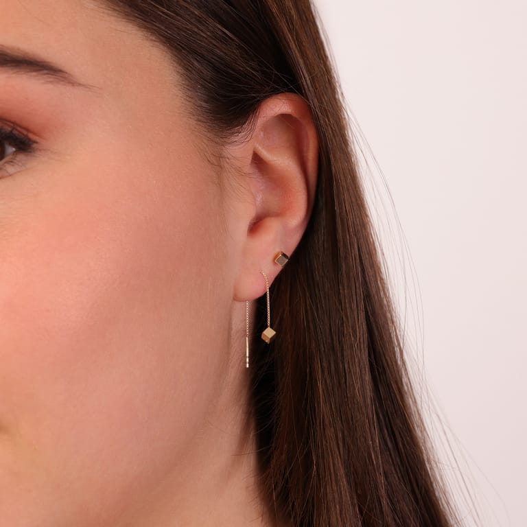 14 karaat geelgouden oorknoppen kubus 4mm voor dames