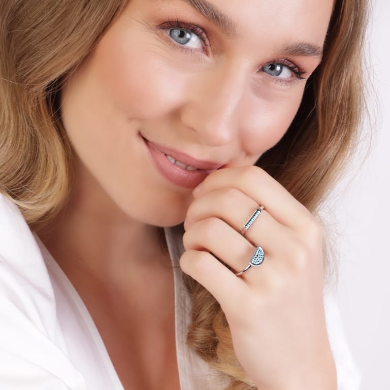 Gerecycleerd stainless steel ring half rond turquoise kristal