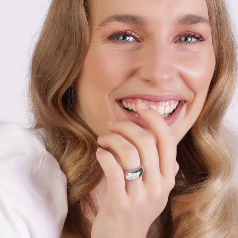 Gerecycled stainless steel ring met kristal