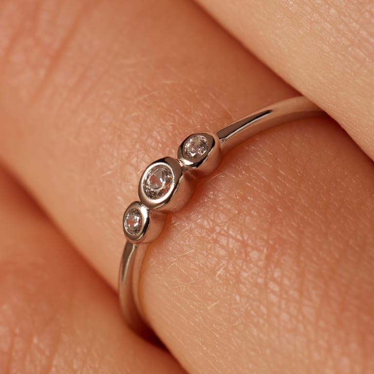 Zilveren ring met zirkonia