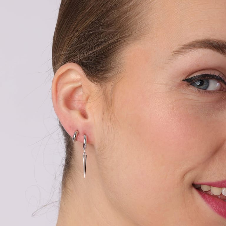 Zilveren oorbellen pegels