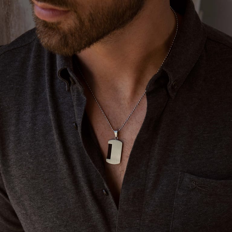 Gerecycled stainless steel ketting&hanger plaat met zwart accent