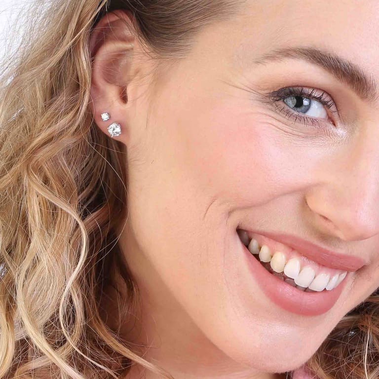 Zilveren oorknoppen rond 2,75mm met zirkonia voor dames