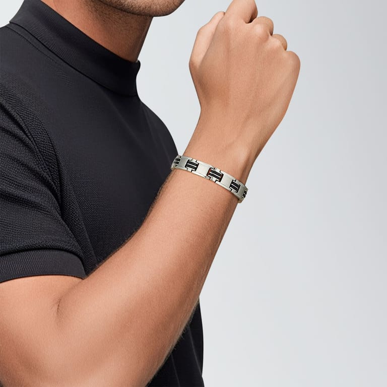 Stainless steel herenarmband met zwarte accenten
