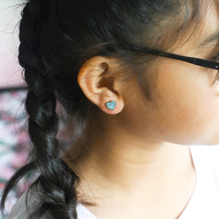 Little Miss Fabulous stalen kinderoorbellen hart aqua bohemica kristal