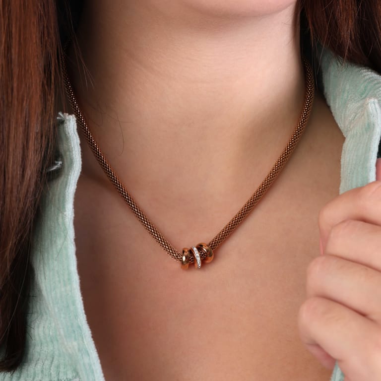 Rotvergoldete Halskette aus Edelstahl/Mesh mit Kristall