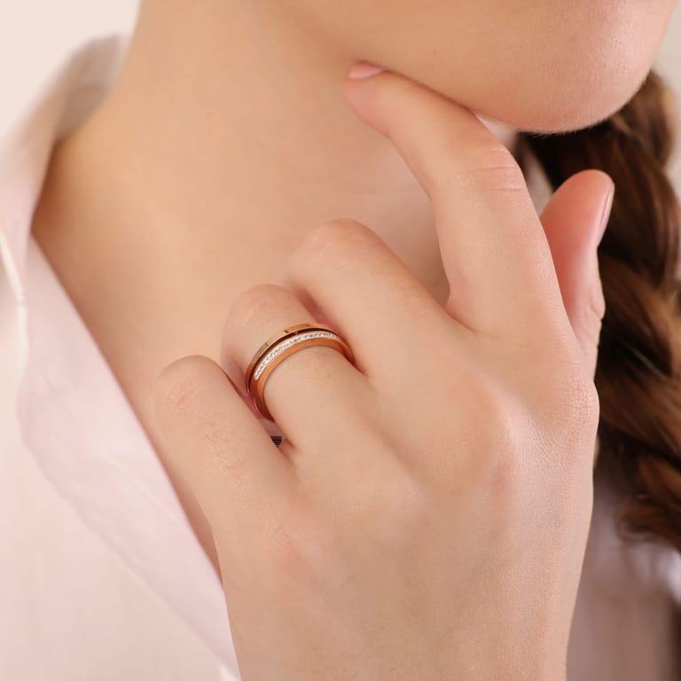 2-reihiger, rotvergoldeter Edelstahl eternity ring mit Kristall