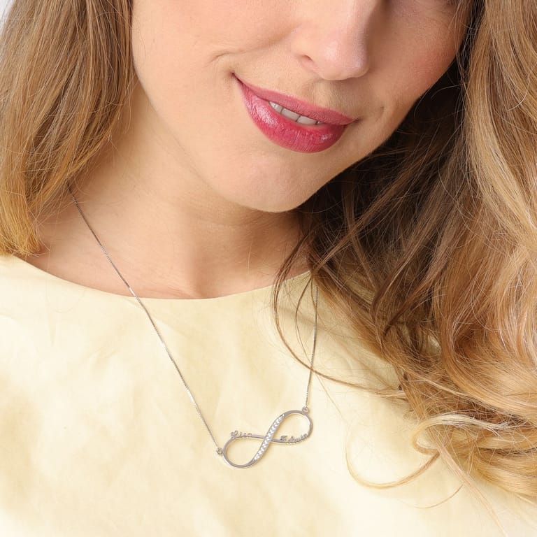 Zilveren naamketting infinity zirkonia voor dames