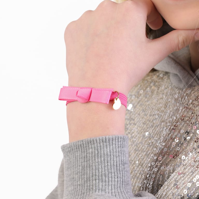 Fuchsia kinderrekarmband met hanger hartje