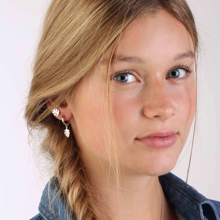 Zilveren oorringen met hanger blad voor dames