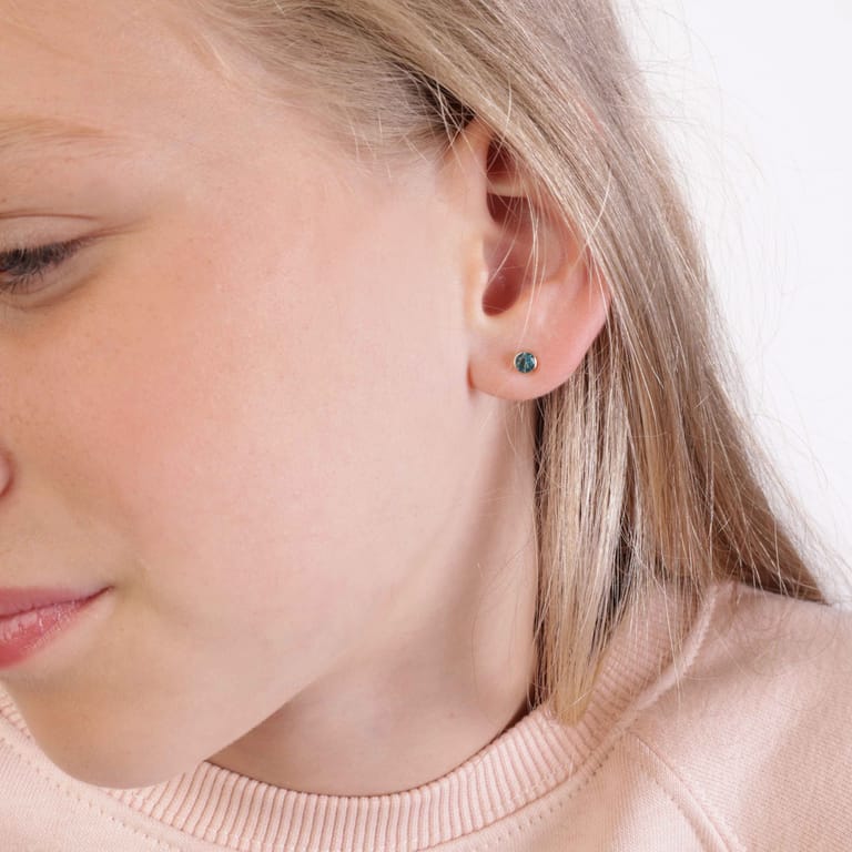 Ohrstecker, 375 Gold, Zirkonia in Hellblau, 4 mm