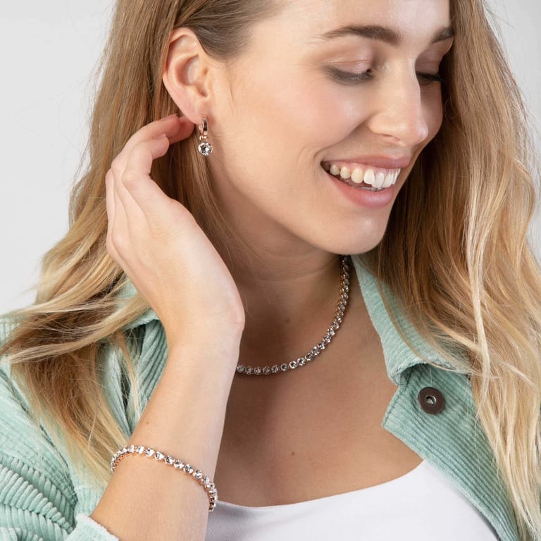 Zilveren oorringen rose met kristal wit voor dames
