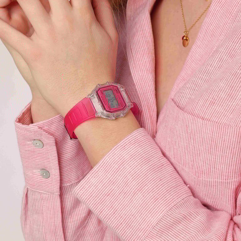 Q&Q retro horloge met een kunststof band