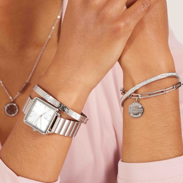 Guess stainless steel bangle armband 4G logo