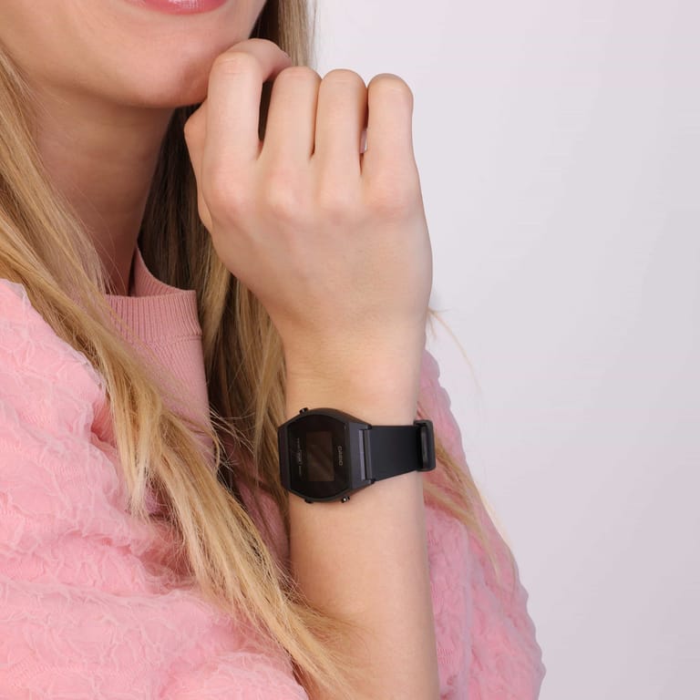 Casio Retro Digitaal Dames Horloge Zwart LW-204-1BEF