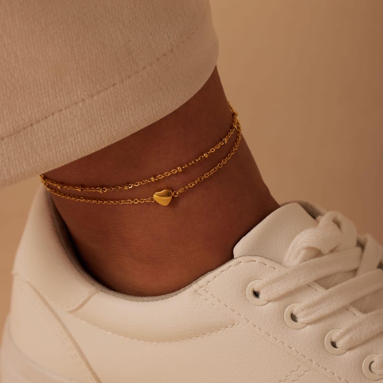 Gerecycleerd dubbele goldplated stainless steel enkelbandje met hartje