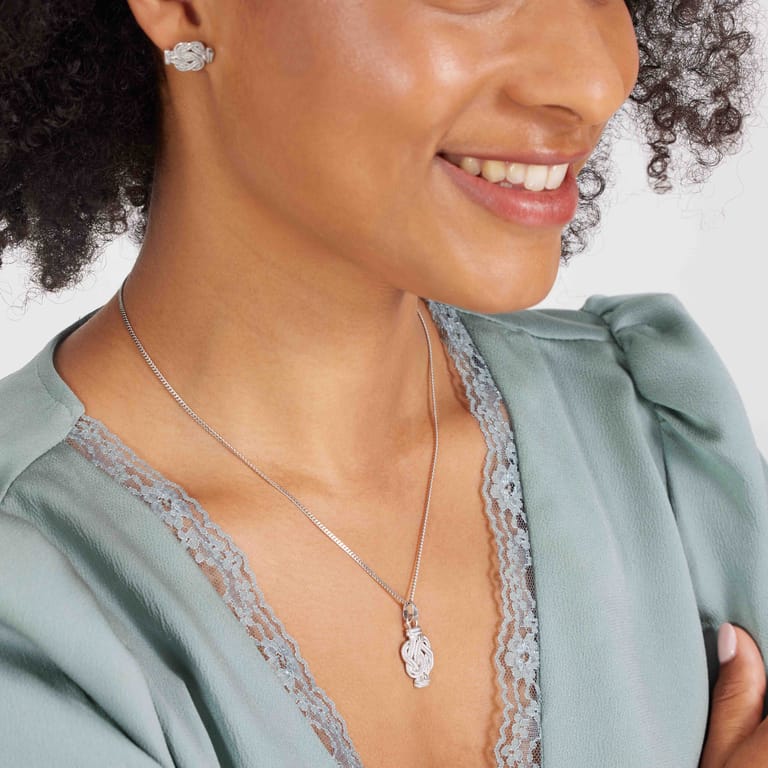 Gerecycled zilveren ketting met Surinaamse mattenklopper