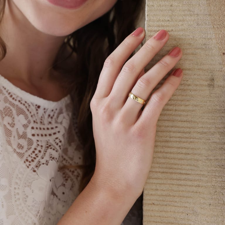 Trauring für Damen, 585 Gelbgold, 4 mm, Nora TW 454