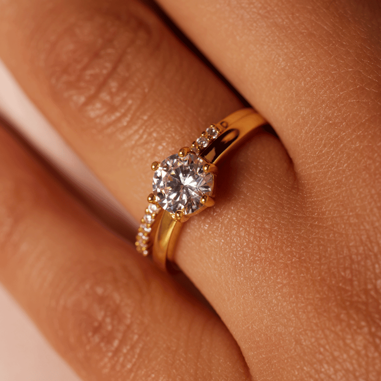 Zilveren goldplated dubbele ring met zirkonia