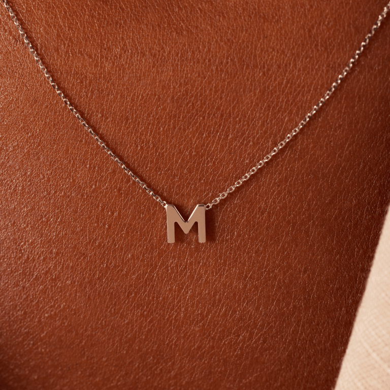 9 karaat witte ketting met letter hanger