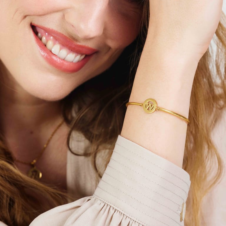 Stalen goldplated fantasiearmband met letterhanger W voor dames