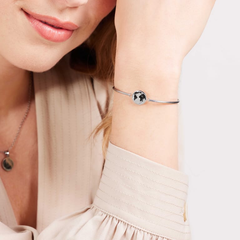 Stalen armband met wereldbol