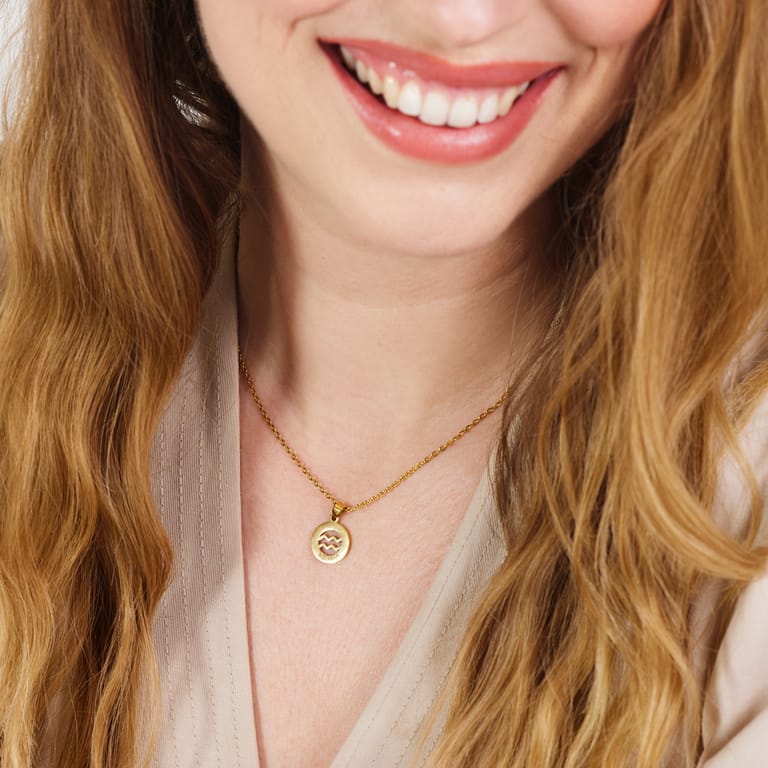 Stalen goldplated ketting met hanger sterrenbeeld Watermanvoor dames