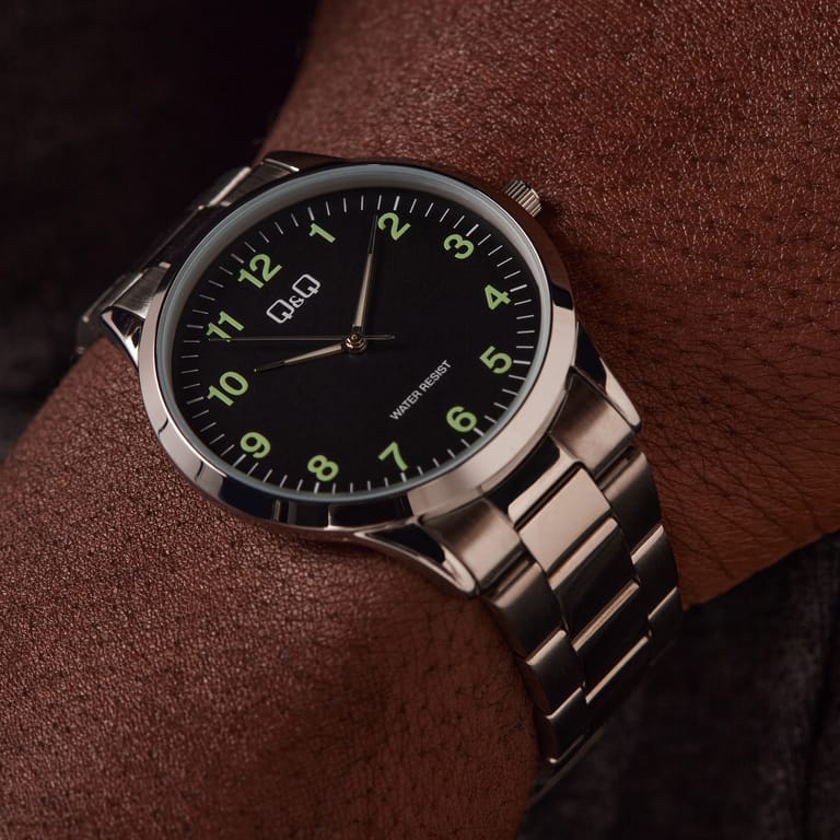 Q&Q herenhorloge met stalen band