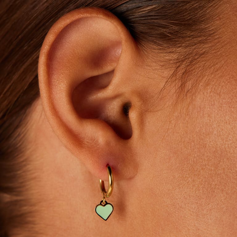 Stalen goldplated oorringen met hart emaille mint
