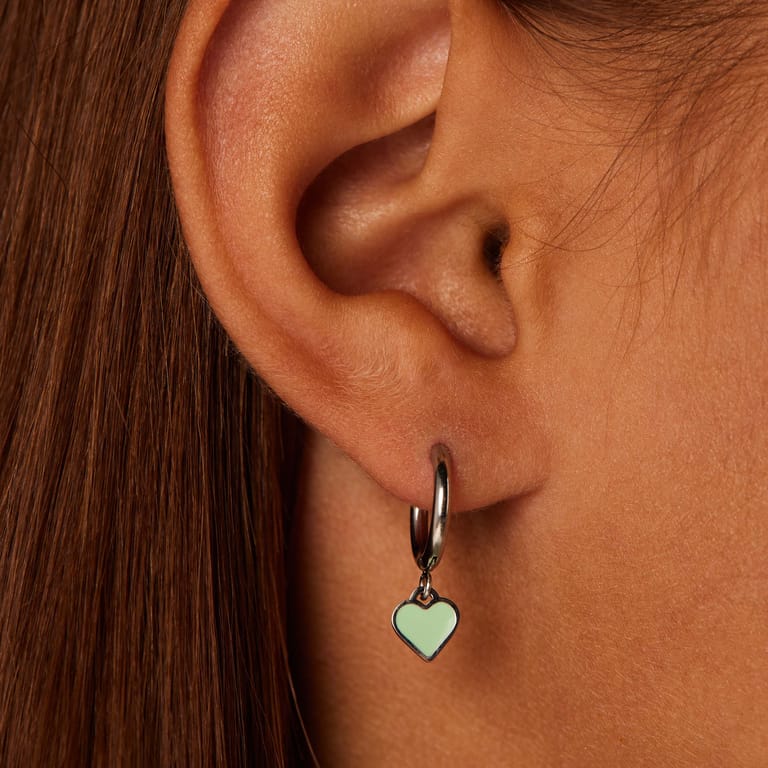 Little Miss Fabulous stalen oorringen met hart emaille mint