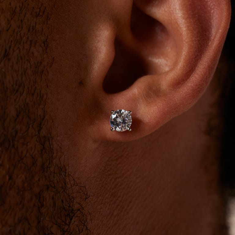 Zilveren oorknoppen rond 6mm met zirkonia voor dames