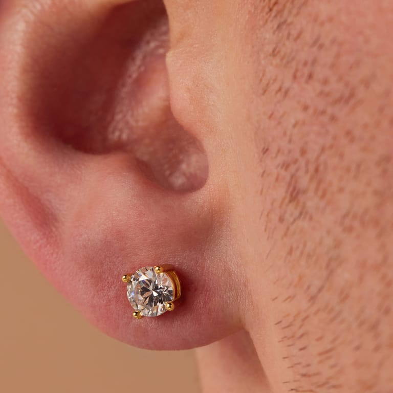 Zilveren goldplated oorbellen rond 6mm zirkonia