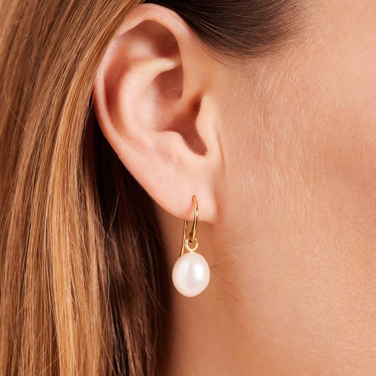 Zilveren goldplated oorhangers zoetwaterparel voor dames