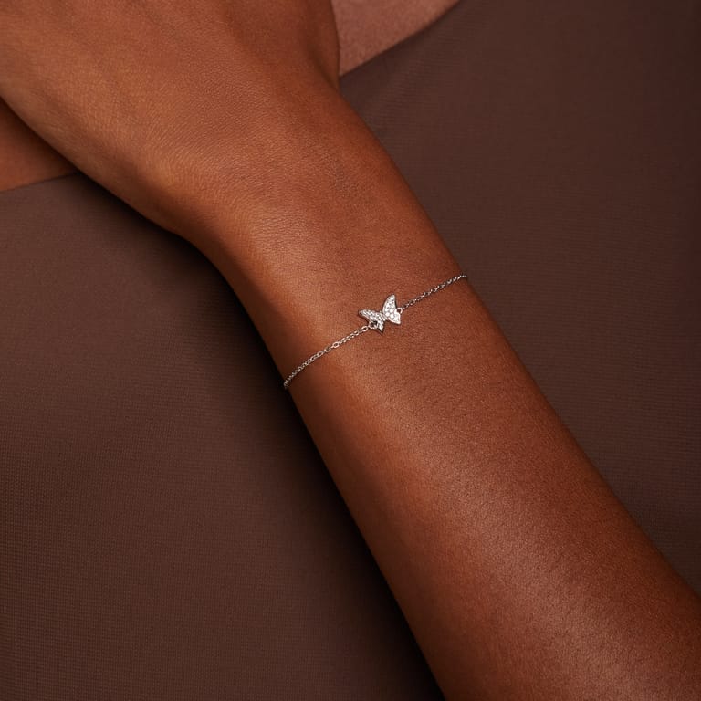 Armband aus 925er Silber mit Schmetterling mit Zirkoniabesatz