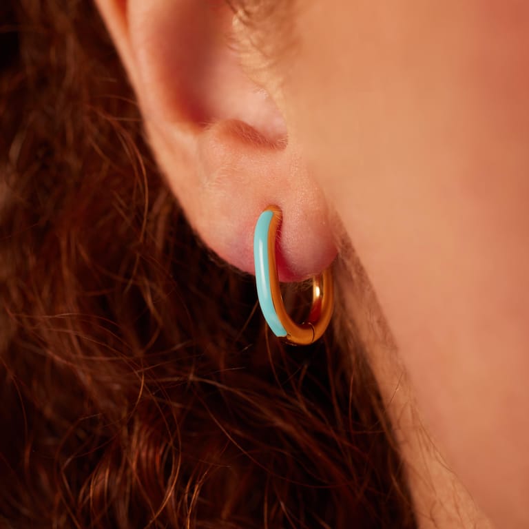 Stalen goldplated oorringen met turquoise emaille voor dames